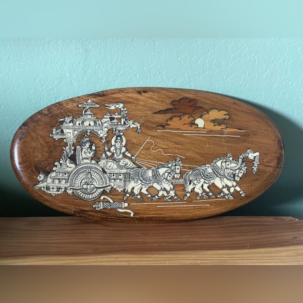 Vintage inlay wooden wall plaque w/India folk scene 18x9”